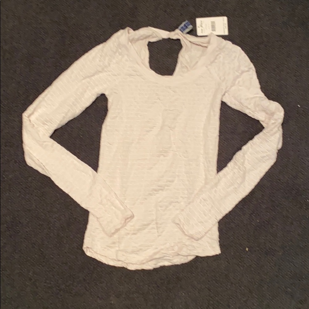 Textured form fitting, stretch top